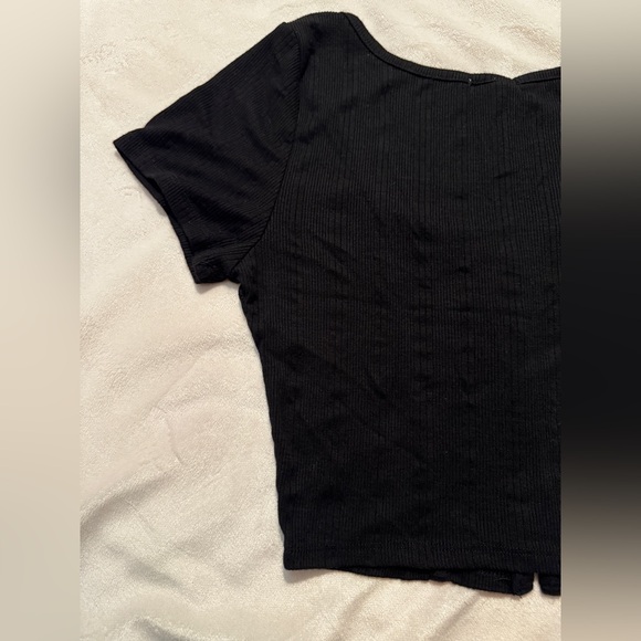 Bozzolo Black Button-Down Crop Top NWOT - Picture 8 of 10